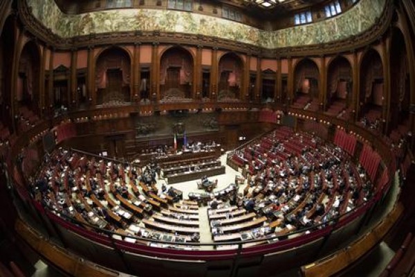 In Aula il taglio dei parlamentari. Fi: &#039;Votiamo a favore&#039; i dubbi del cinquestelle Vacca