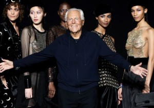 Giorgio Armani a fine sfilata in occasione della Fashion Week di Milano del 22 febbraio 2024