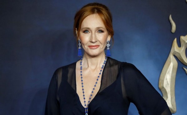 JK Rowling hace publicación gratuita y digital Fábula infnatil escrita mientras aún escribía Harry Potter