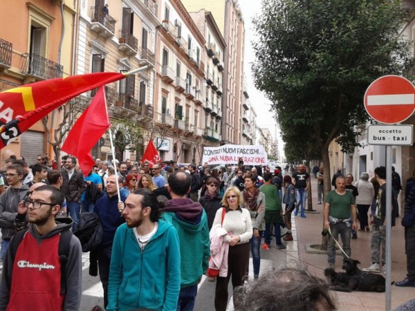 Taranto chiede, #RenziNONrisponde