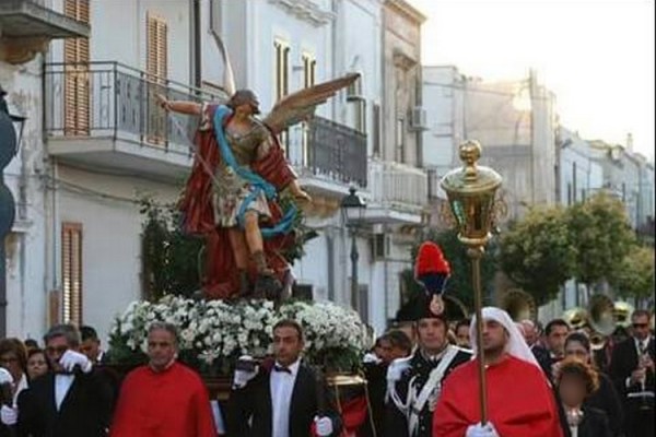 MontemesoIa (Taranto) - I giovani risvegliano l&#039;anima del paese. Ritorna la festa di San Michele Arcangelo