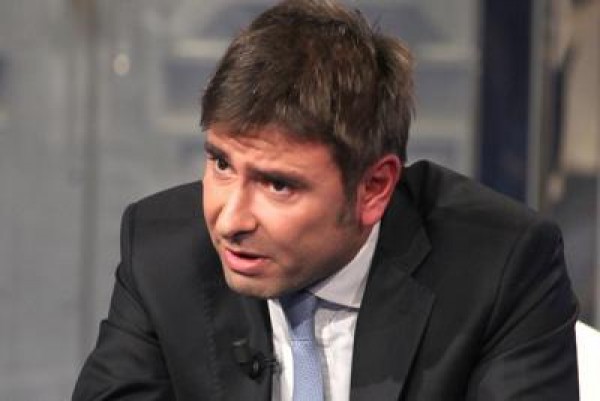 M5S, rivolta contro Di Battista: &quot;Sciacallo come Salvini, ci stai spaccando&quot;