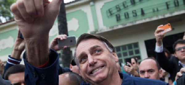 Brasile: Bolsonaro presidente con il 56%