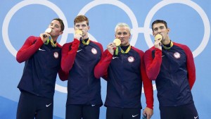 Michael Phelps, 21 medaglie d&#039;oro l&#039;uomo di tutti i record, vince altri 2 ori in un giorno