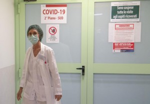 In Italia 86.500 casi di coronavirus, 9.134 morti. Quasi mille morti in un giorno, mai così tanti. 11mila i guariti. &quot;Una pandemia senza precedenti&quot;