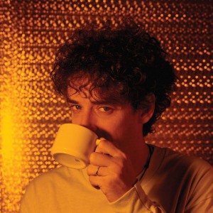 Gustavo Cerati el álbum Amor Amarillo