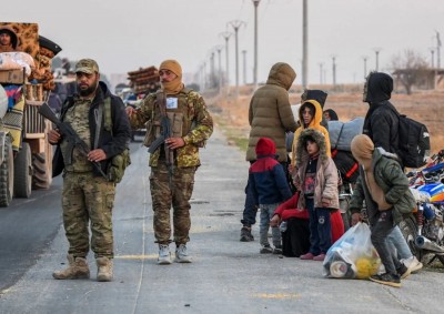 Escalation in Siria, 50mila sfollati in pochi giorni e migliaia si preparano alla fuga