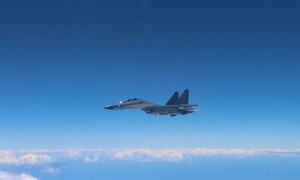 Un caccia dell&#039;Esercito di liberazione popolare cinese 
