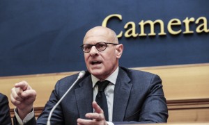 Fratelli d&#039;Italia voterà la mozione per sciogliere (anche) Forza Nuova