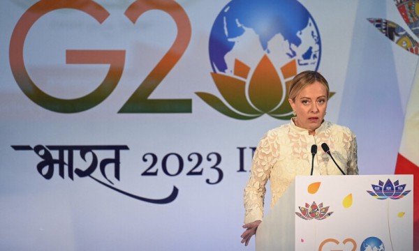 Il premier Giorgia Meloni alla conferenza stampa al termine del G20 in India 