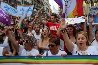 Taranto - Arcigay con il Villaggio delle Differenze e con FaVoliamo a Largo San Gaetano