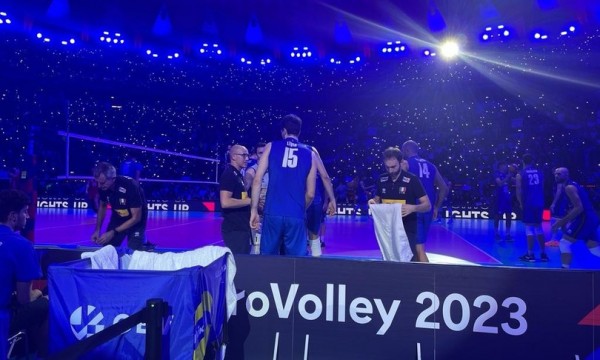 La nazionale di pallavolo dopo la sconfitta