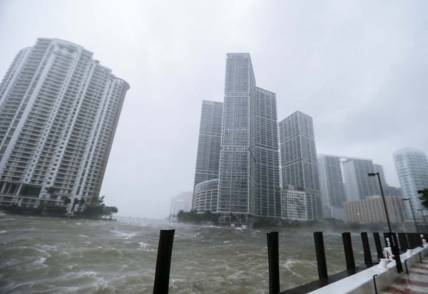 Irma causa muerte y destrucción en el sur de Florida