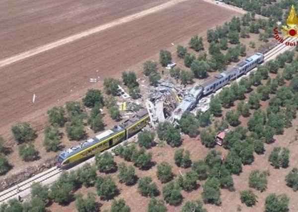 Bari - Disastro ferroviario finora 20 morti e innumerevoli feriti