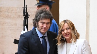 Javier Milei junto a Giorgia Meloni, durante la visita del presidente argentino a Roma en febrero pasado