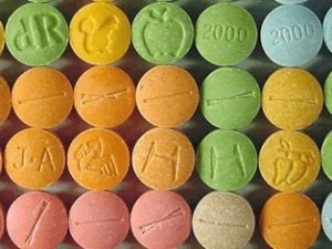 Ecstasy, quella pastiglia colorata che ti distrugge il cervello per sempre