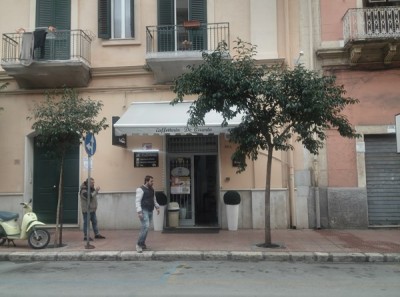 Taranto - Alla Caffetteria De Quarto, vince 100 mila euro al gratta e vinci e strappa il biglietto