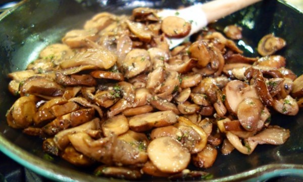 Pollo con champiñones (receta china)