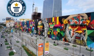 Artista brasileño pinta el grafiti más grande del mundo