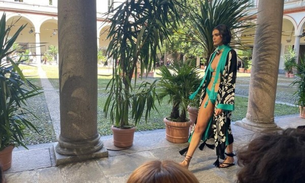 Luisa Spagnoli tra folk e stile boho, con un omaggio a Jane Birkin