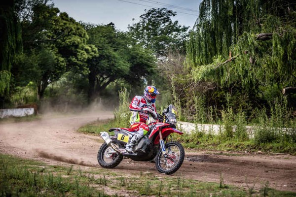 Exhibición de Barreda en el Dakar