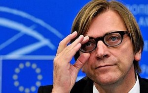 Mentana «Tutti all&#039;attacco di Grillo e nessuno se la prende con Verhofstadt che aveva venduto la pelle dell&#039;orso»