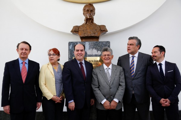 Embajadores de Francia, Reino Unido, España y México acuden a la AN en respaldo a diputados