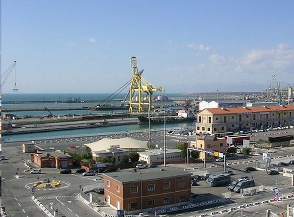 Livorno, Rossi a Nogarin: &quot;La Regione in prima linea per il rilancio dell&#039;area, con i fatti&quot;