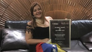 Carla Chávez, egresada del IESA, está entre los seis mejores estudiantes de MBA del mundo