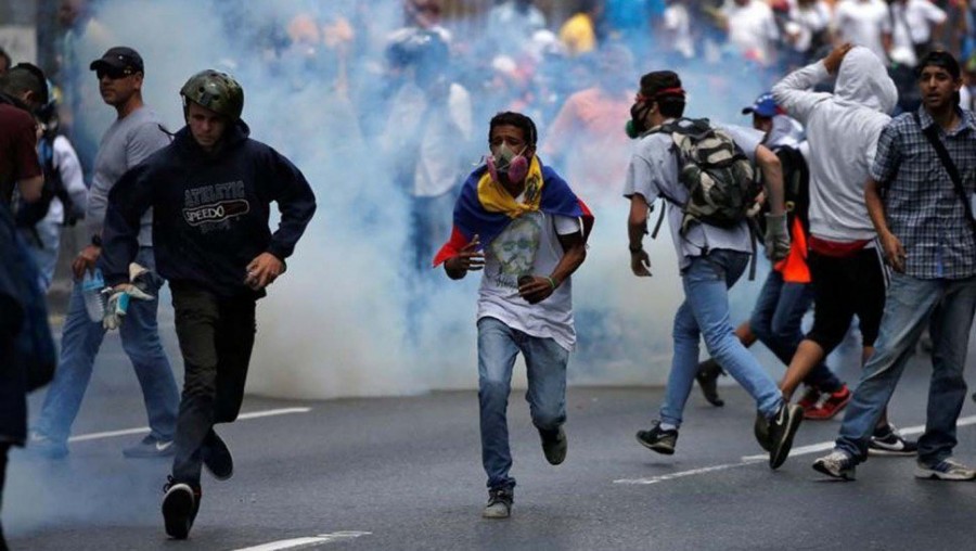 Aumenta a 21 los fallecidos durante las protestas en Venezuela