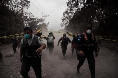69 muertos tras erupción de volcán en Guatemala