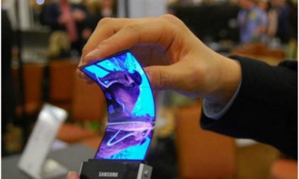 Samsung mostrará la primera pantalla elástica esta semana