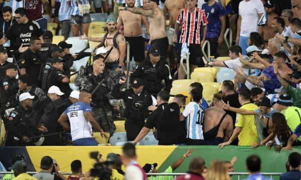 L&#039;intervento della polizia allo stadio Maracanà
