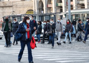 Covid, appello di 100 scienziati: &quot;Misure drastiche in 2-3 giorni&quot;