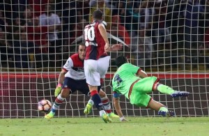 Il Bologna sbanca Crotone, allo &#039;Scida&#039; decide Dzemaili 1-0