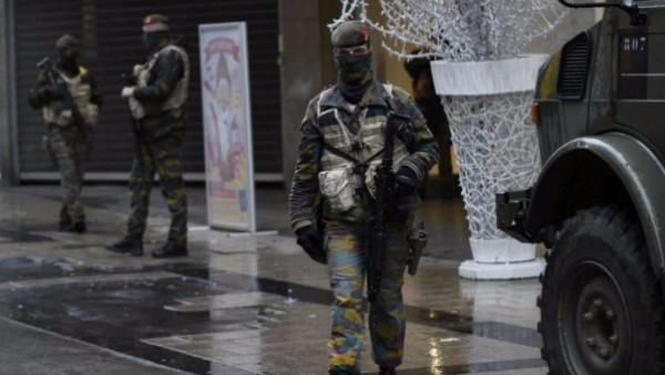 Dos policías atacados en Bélgica en Charleroi con un machete al grito de &quot;Alá es grande&quot;