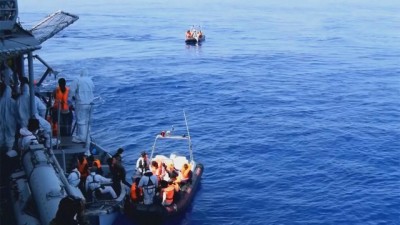 Migrants in the Med: &#039;Over 8,000&#039; rescued in five days