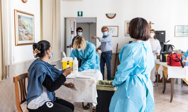 Coronavirus en Italia 3.235 casos y 39 muertes, positividad hasta 1,1%: boletín del 6 de octubre