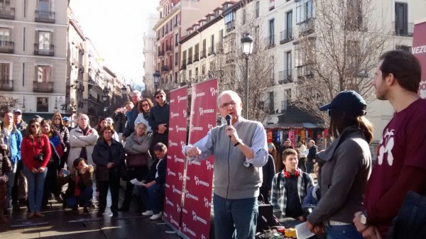 El alcalde Antonio Ledezma durante una rueda de prensa en Madrid