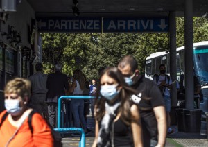 Coronavirus en Italia, las infecciones se remontan, 12 muertes más y 181 casos nuevos