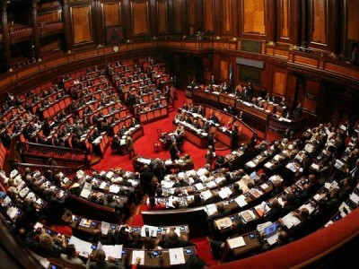 Italicum, via libera della Camera a mozione maggioranza