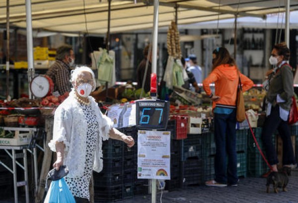 Fase 2, Regioni in pressing sulle riaperture. Boccia: &#039;Differenziazioni possibili dal 18&#039;