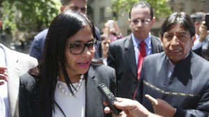 Venezuela denuncia confabulación al prohibirse su entrada a cita del Mercosur