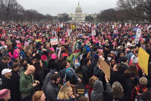 Due milioni e mezzo di donne &quot;Il diritto delle donne è un diritto umano&quot;. Europa in piazza contro Trump