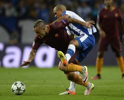Preliminare Champions, la Roma resiste in dieci e fa 1-1 con il Porto