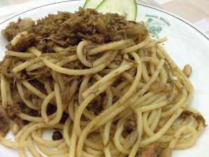 Comer en Palermo pasta con sardinas antiguos sabores cocina siciliana árabe