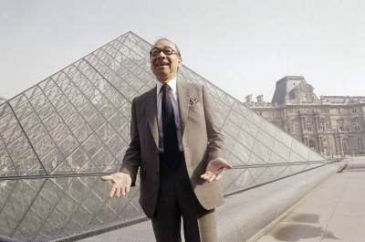 célebre arquitecto chino naturalizado estadounidense I. M. Pei, creador de la pirámide de Louvre