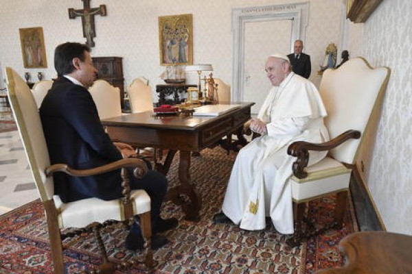 Il Papa ha incontrato il premier Conte. Il Premier è stato ricevuto nel Palazzo Apostolico