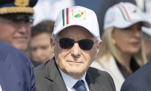 © Quirinale - Sergio Mattarella alle esercitazioni per il centenario dell&#039;Aeronautica Militare