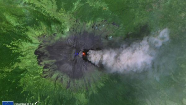 La spettacolare eruzione del Popocatépetl in Messico